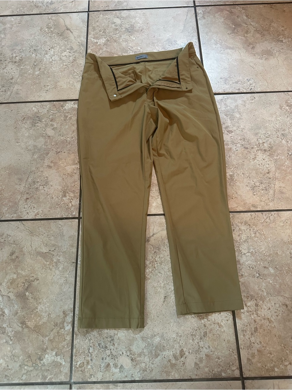 Men's Slim Straight Chino Pants in Olive Tan